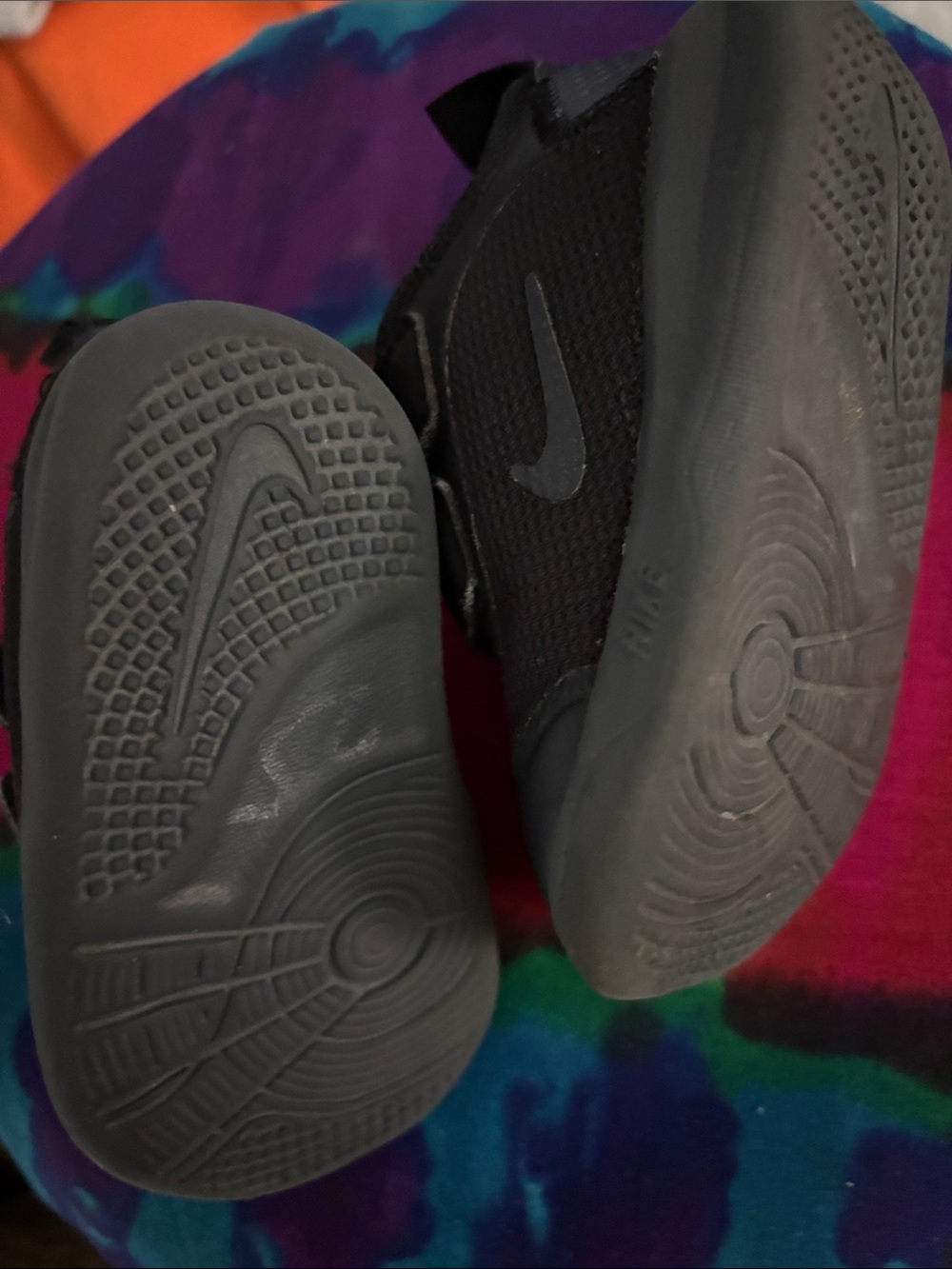 Nike Black Kids Hook-and-Loop Sneakers - Picture 3 of 3